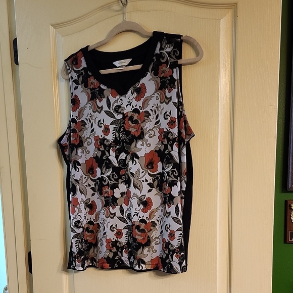 CJ Banks Tops - CJ BANKS SLEEVELESS BLOUSE with ABSTRACT FLORAL DESIGN